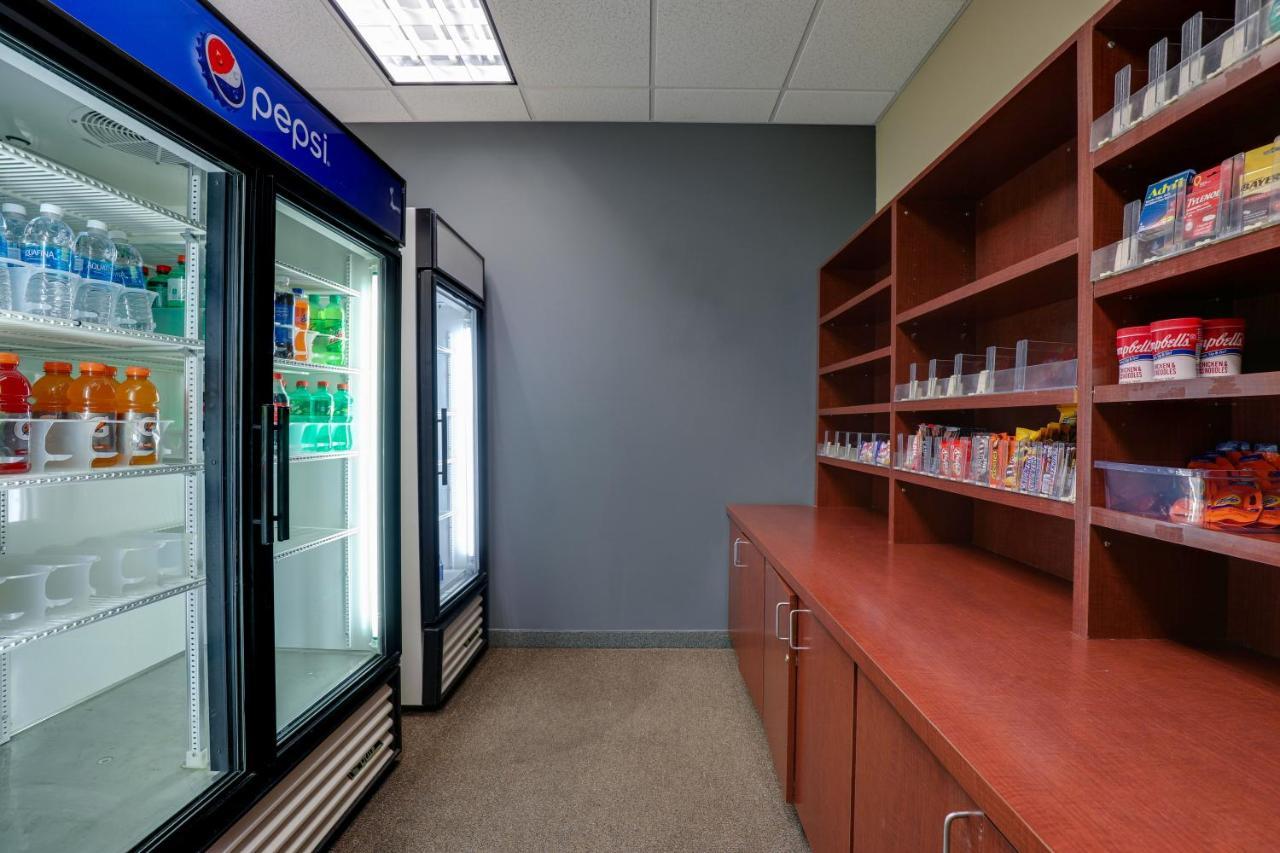 麦迪逊菲奇堡温德姆豪顿套房酒店 外观 照片