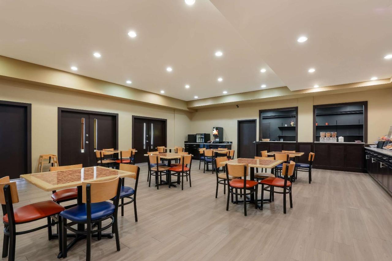 麦迪逊菲奇堡温德姆豪顿套房酒店 外观 照片